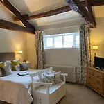 The Punch Bowl Hotel 5*