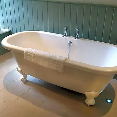 The Punch Bowl 5*
