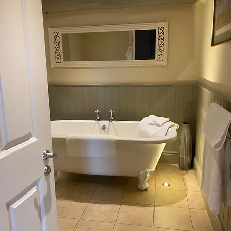 The Punch Bowl 5* Kendal